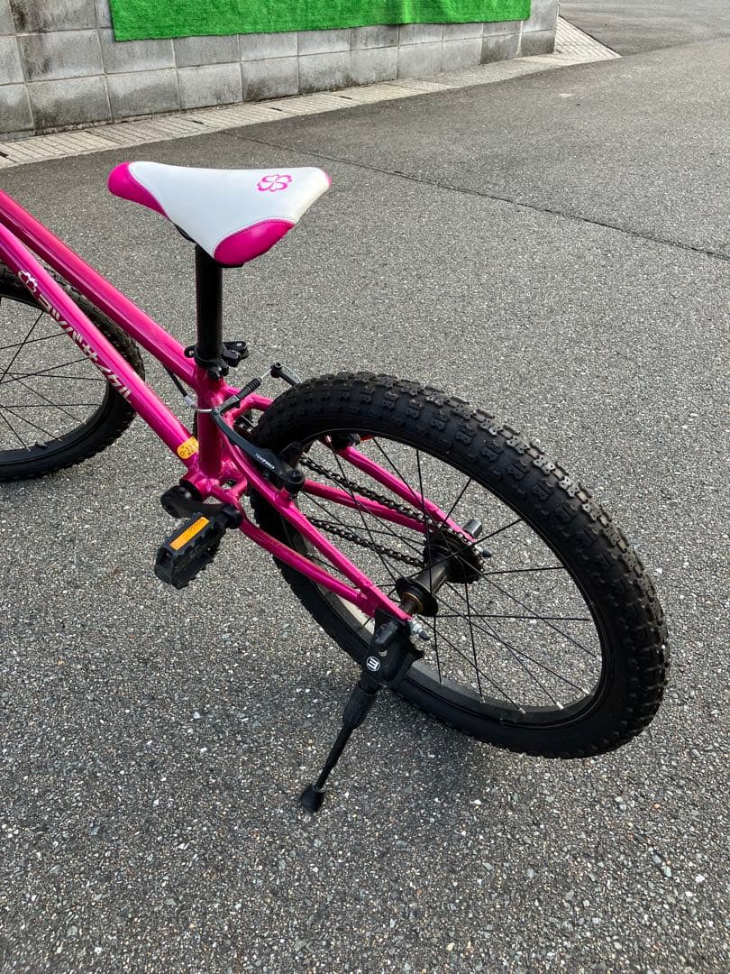 ヨツバサイクル20インチクリスタルピンク