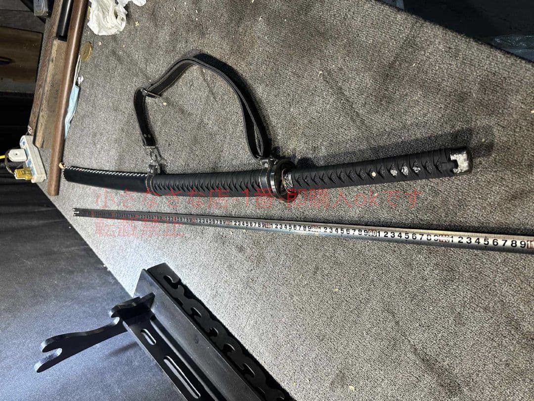 侍は刀を打ってビルを殺した 古兵器 武具 刀装具 日本刀 模造刀 居合刀