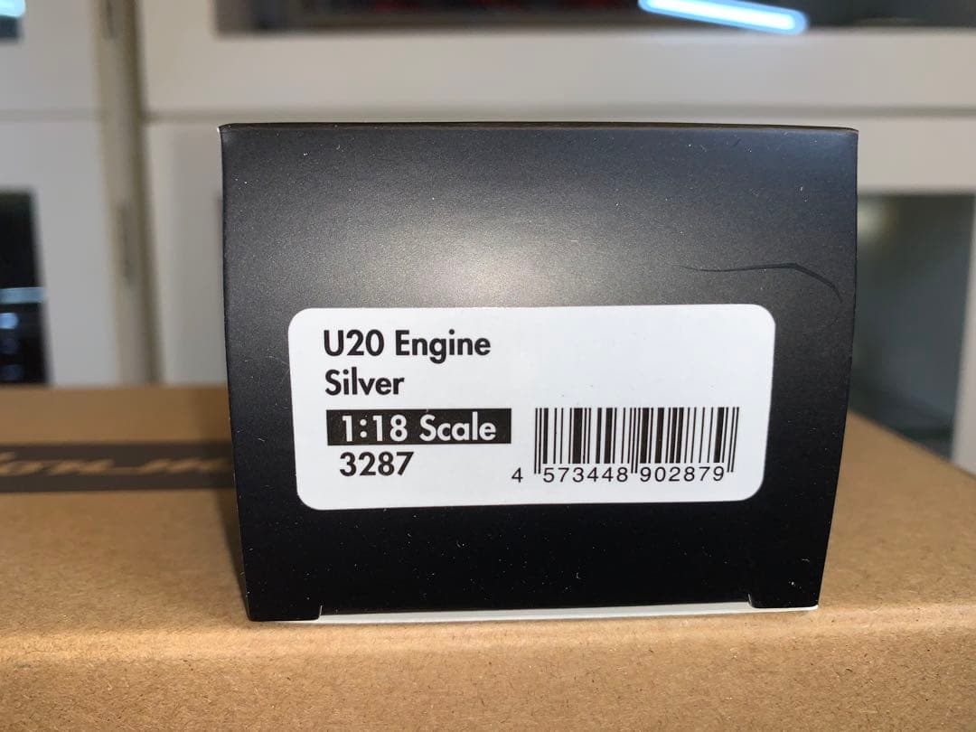 イグニッションモデル 1/18 ダットサンフェアレディ2000(エンジン付き)