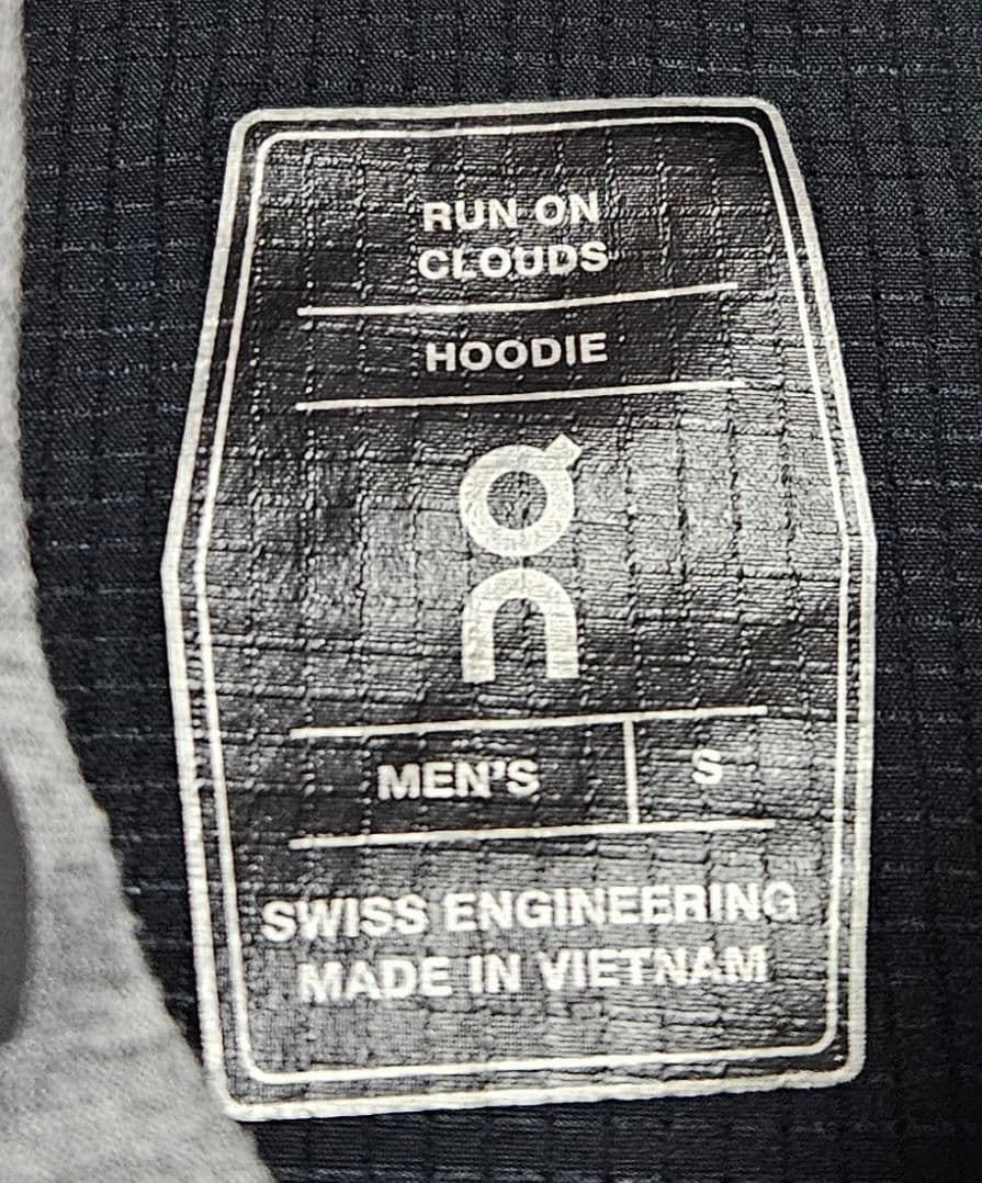 オン　On Hoodie グレー S