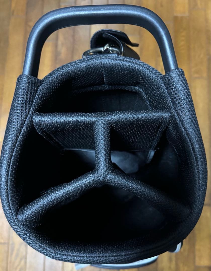 MASTER BUNNY ブラックシルバーロゴ洗練された細身デザイン特典付き