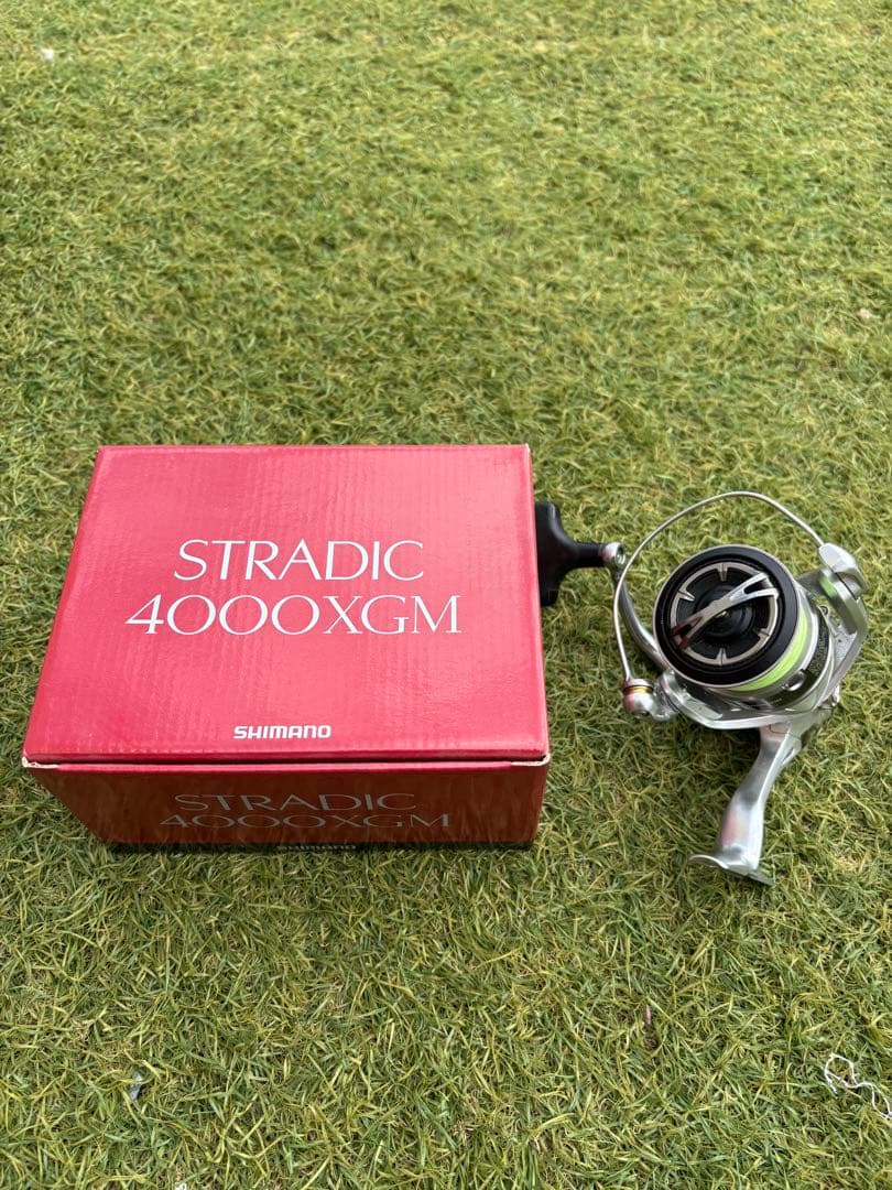 SHIMANO STRADIC 4000XGM スピニングリール