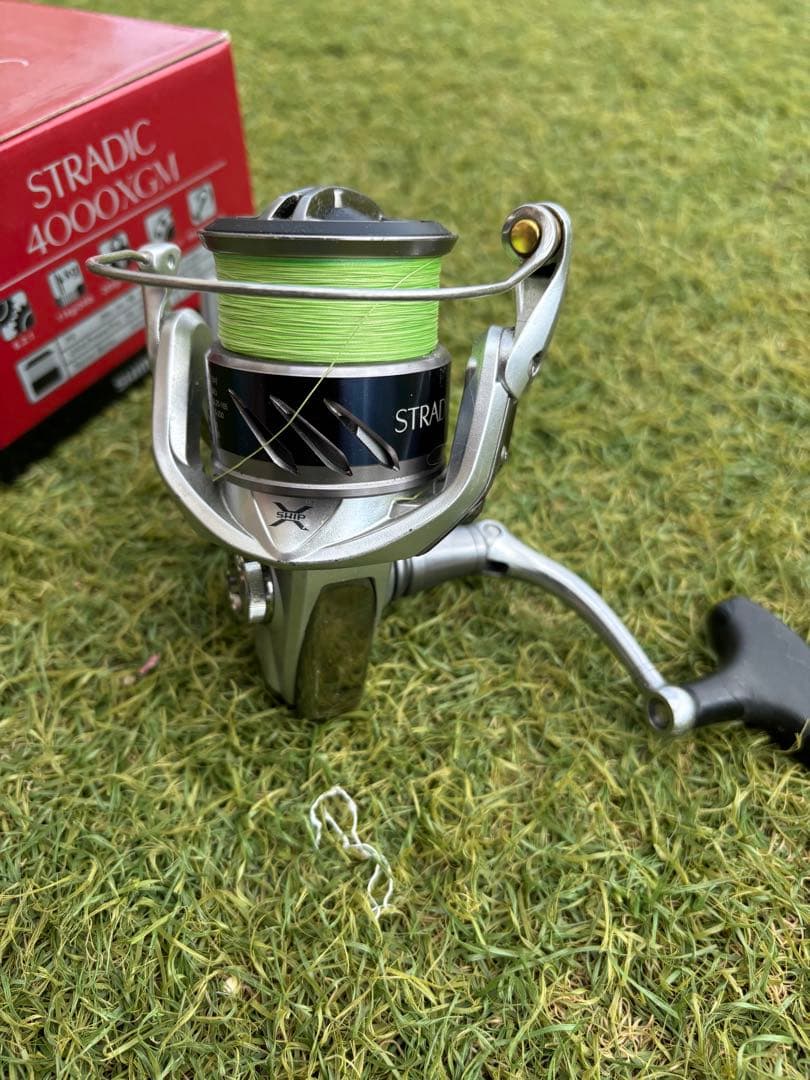 SHIMANO STRADIC 4000XGM スピニングリール