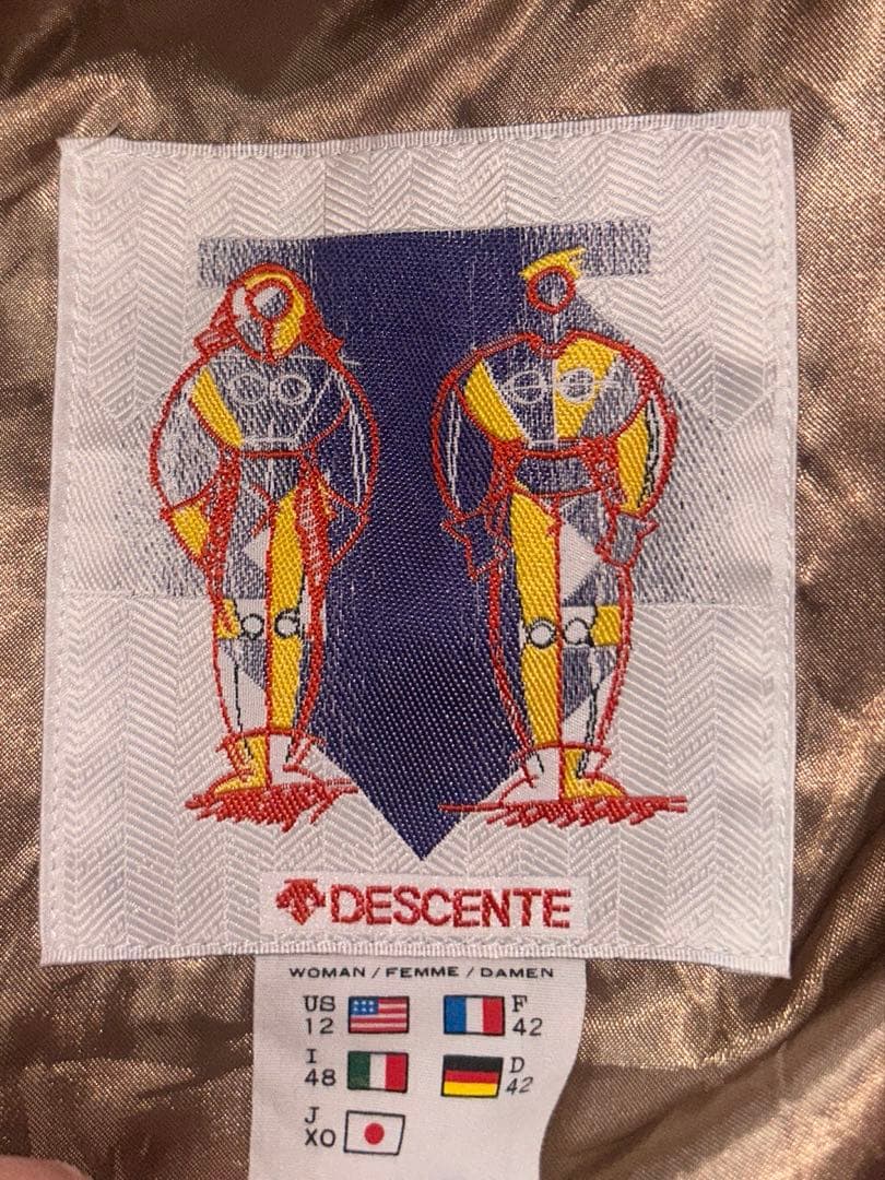 DESCENTE アウター　スキーウェア　スノボーウェア