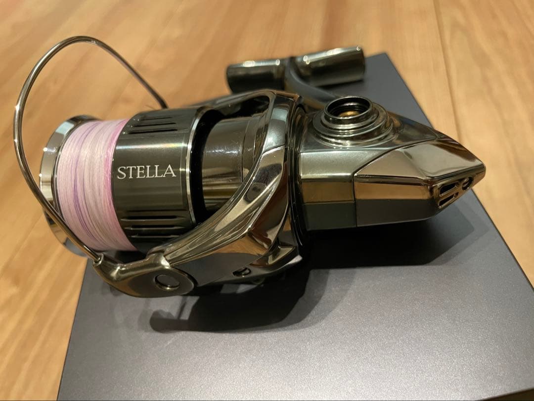 22ステラ　C3000SDH シマノ　今年10月4日購入　極美品　最終値下げ