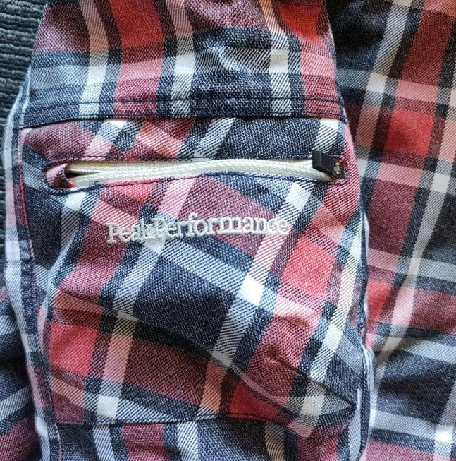 引越し大処分！【美品♪】PEAK PERFORMANCE 140cm