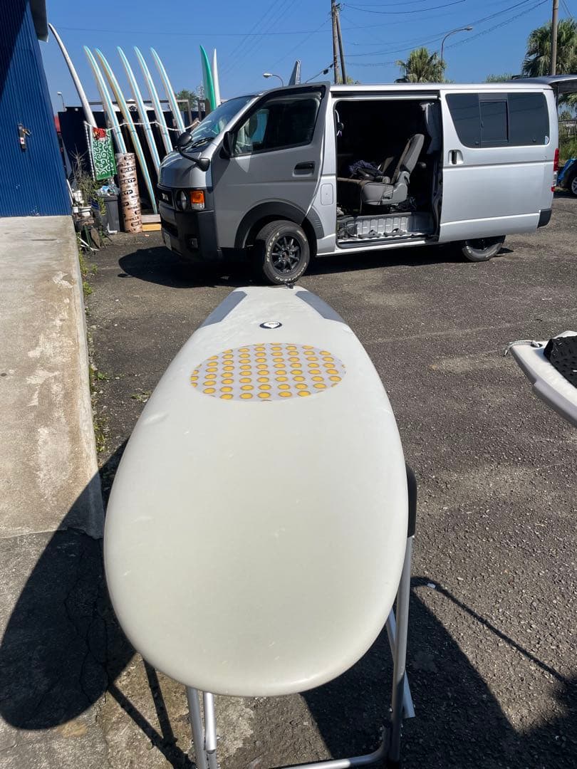 貴重　DONALD BRINKがシェイプする非対称ボード5.6