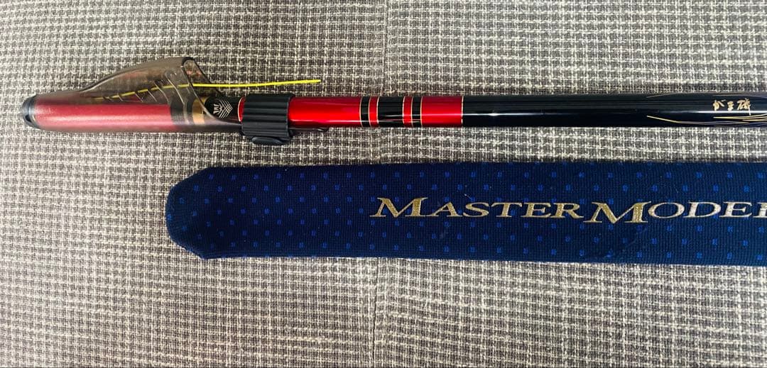 【美品】がまかつ がま磯 マスターモデル2 尾長 MH-50 バランサー付