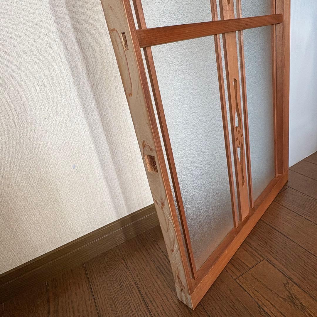 昭和板型ガラス　木枠付き　透かし彫り パーテーションの部品　間仕切り　衝立