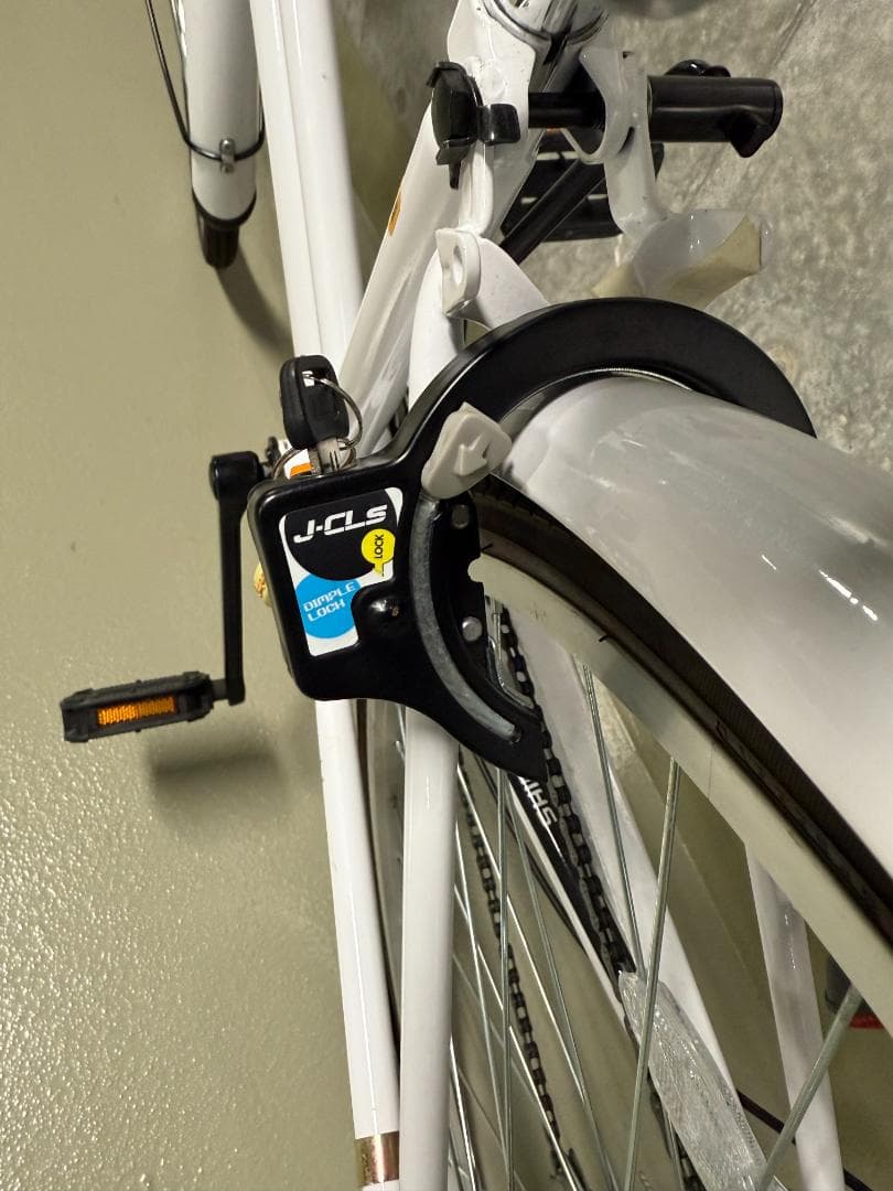 ★美品★trois シティサイクル 6段変速（白、カゴ付き）