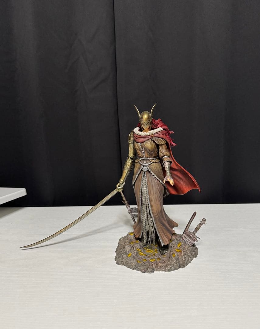 エルデンリング　コレクターズエディション　マレニア　リペイント　フィギュア