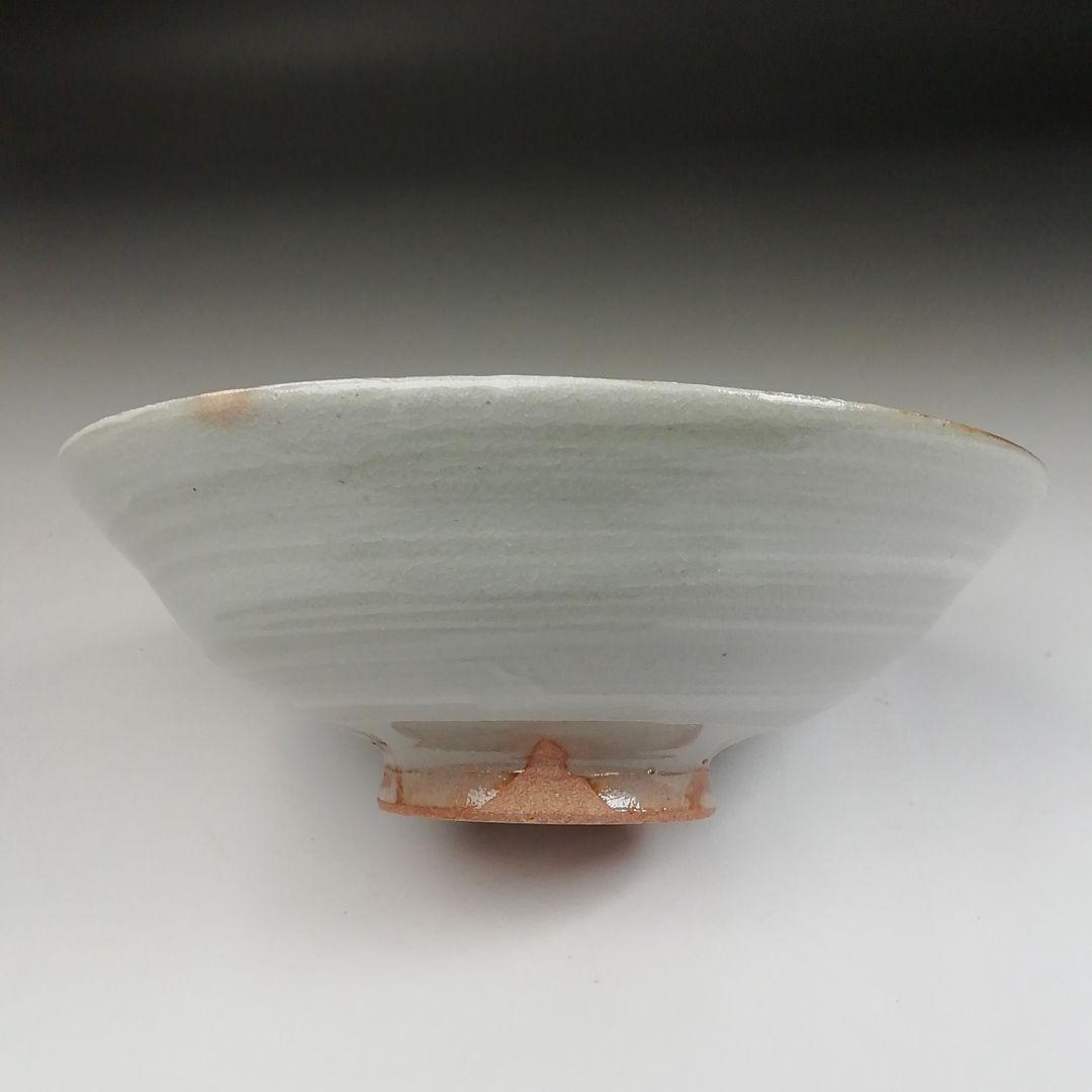 Ｔ４０７　茶碗　『萩焼』『平茶碗』『城山窯　金子信彦 造』　共箱　抹茶碗　茶道具