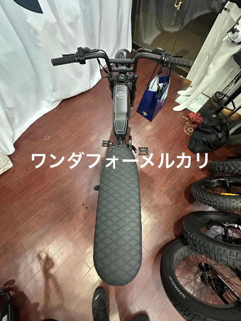 Super73カスタムシート(サイズ載せあり)、穴取り付け工事別途になります。