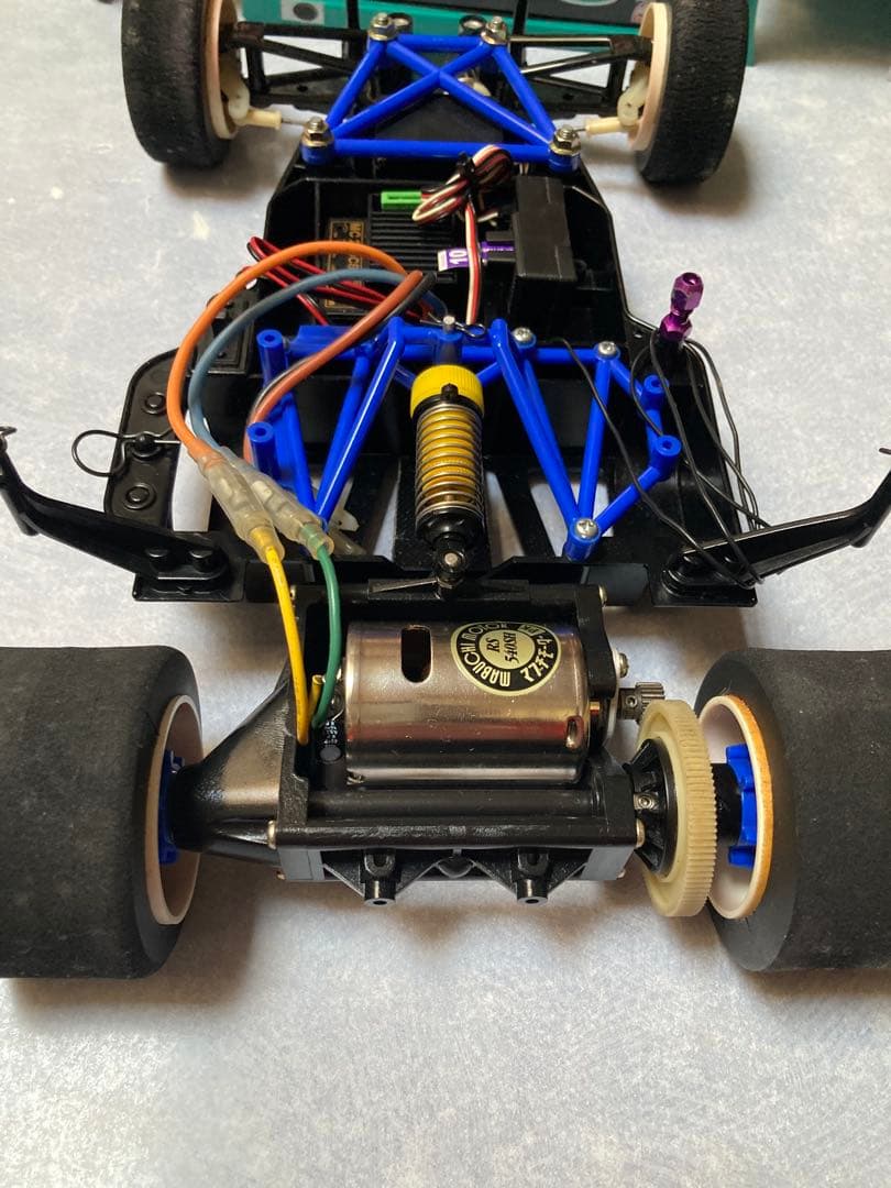 タミヤRCカー1/10.Cカーシャーシ/メカ付き、ボディ/キャデラック•ナスカー