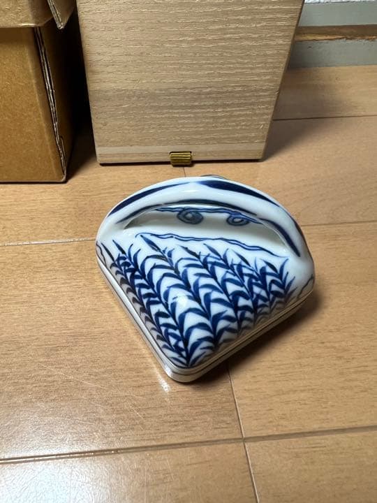 674 隅田川　利昇　染付　香合　未使用