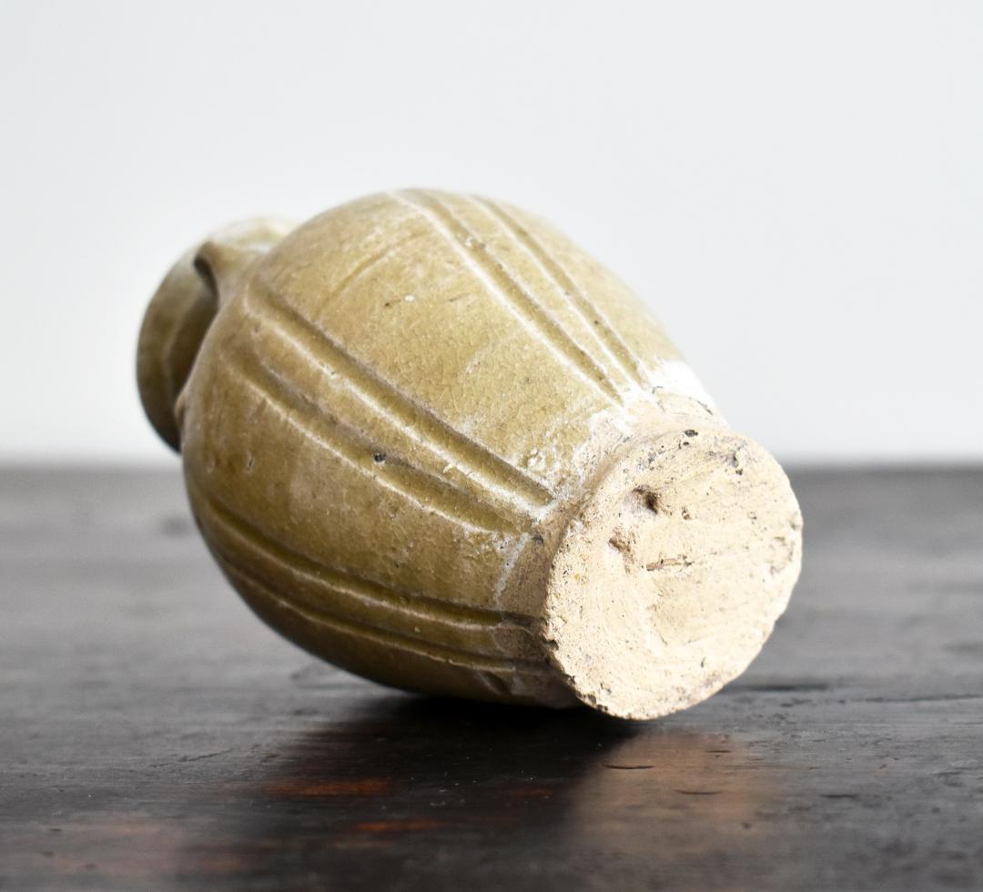 東南アジア ミャンマー （ビルマ）14〜15世紀 青磁盤口双耳瓶