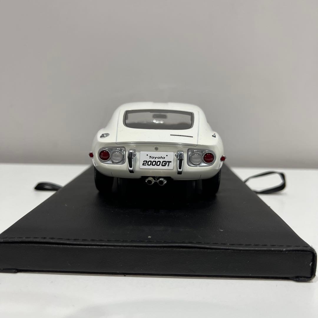 ポストホビー MARK 1/18 TOYOTA 2000GT白　限定100台