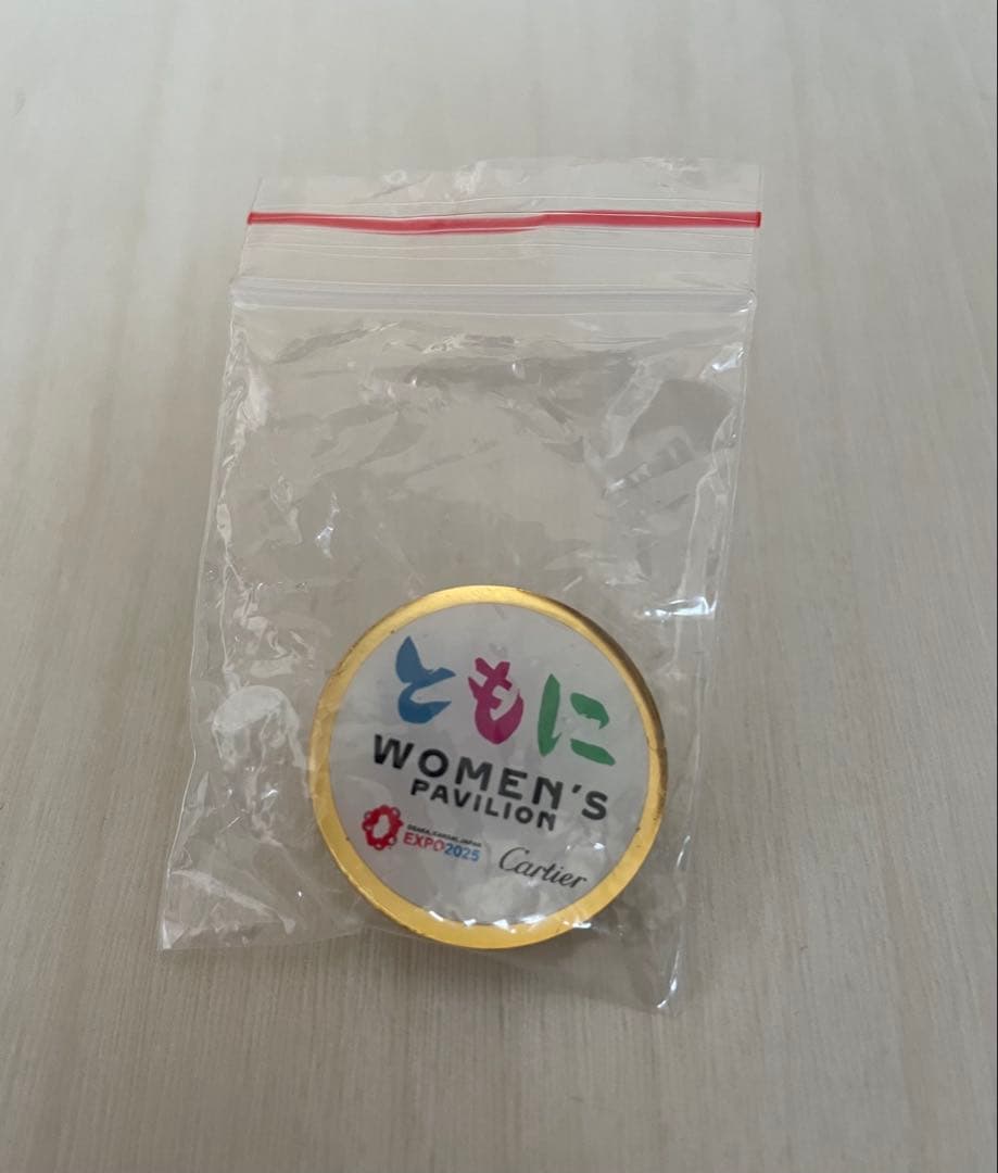 【激レア非売品】大阪関西万博ウーマンズパビリオン x Cartierピンバッジ