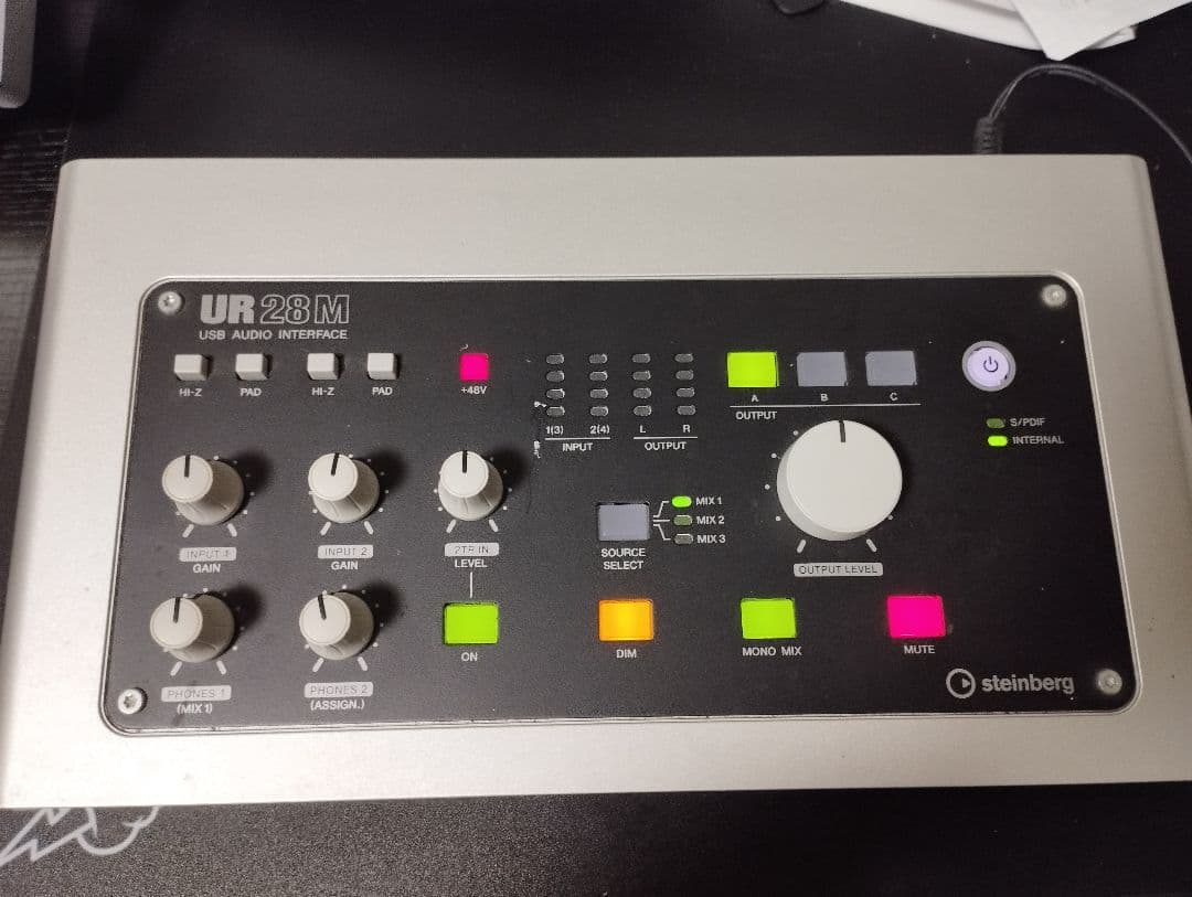 Steinberg UR 28M USBオーディオインターフェース