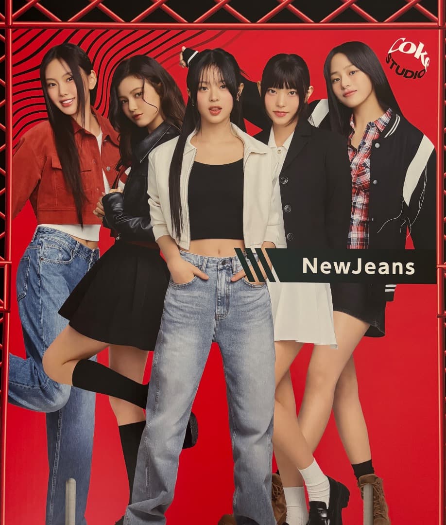 ミセスグリーンアップル リバーシブル　ビジュアルボード　非売品　NewJeans