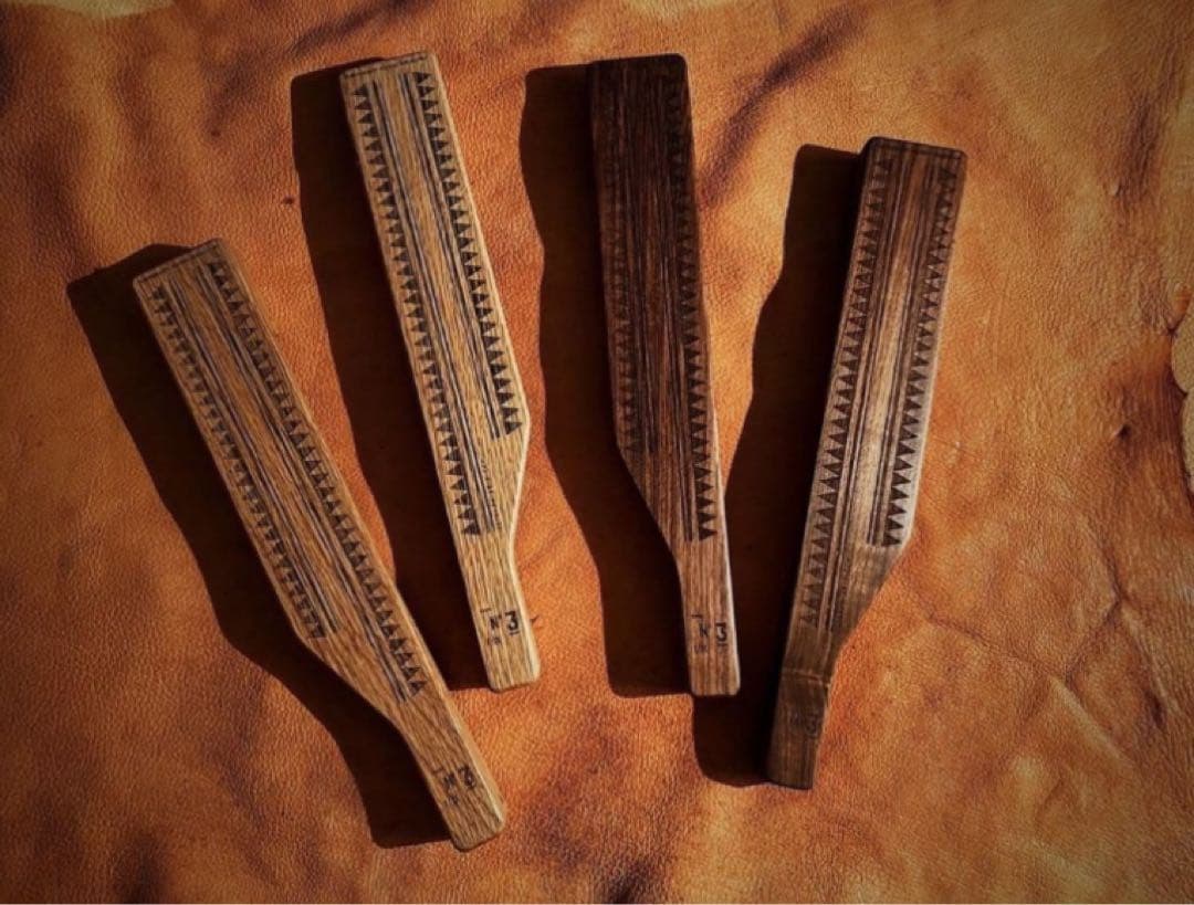 ① ヒジラク　オールドマウンテン　カーミットチェア