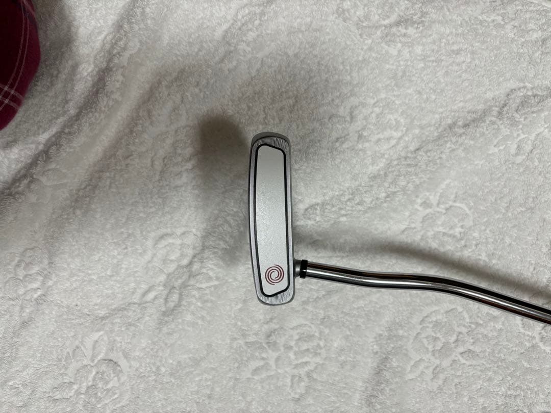 ホワイトホットOG Vラインパター