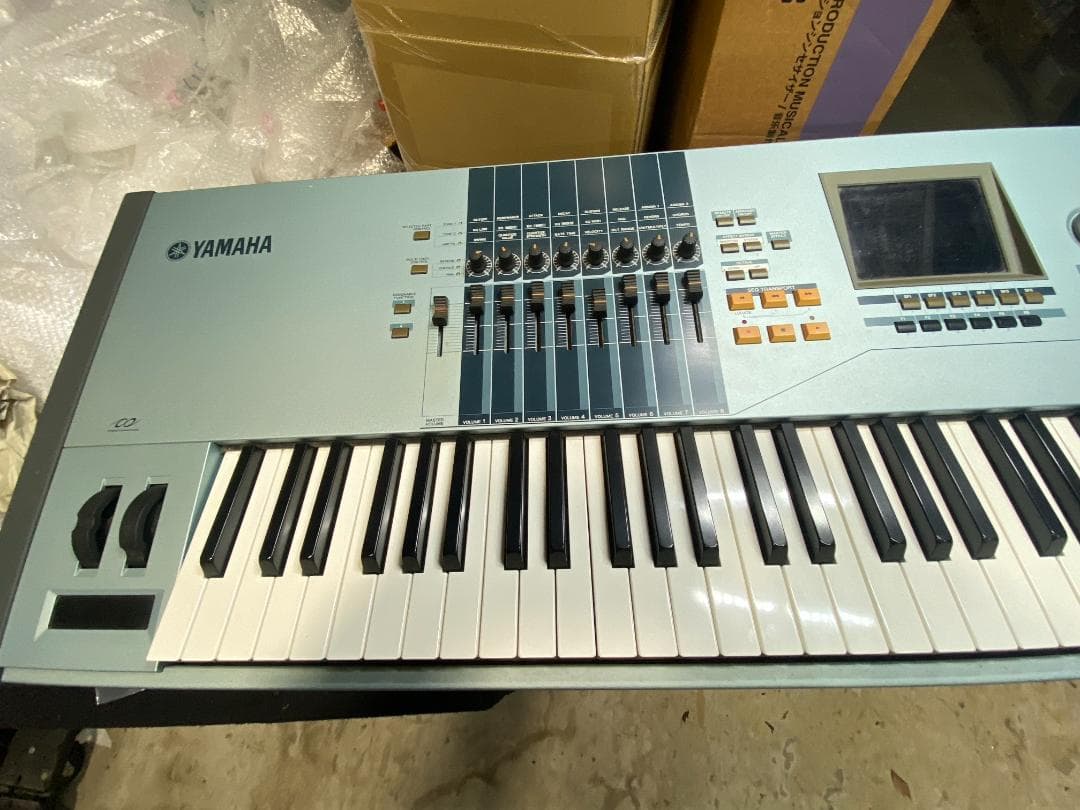 YAMAHA MOTIF XS8 シンセサイザー