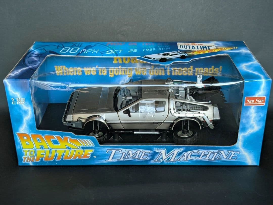 SunStar 1/18 バック・トゥ・ザ・フューチャー パート2 デロリアン