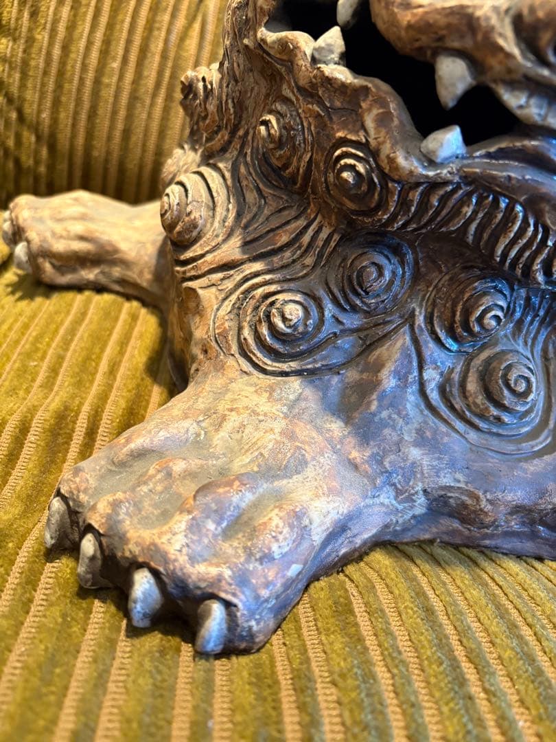 大きめサイズ獅子　置物