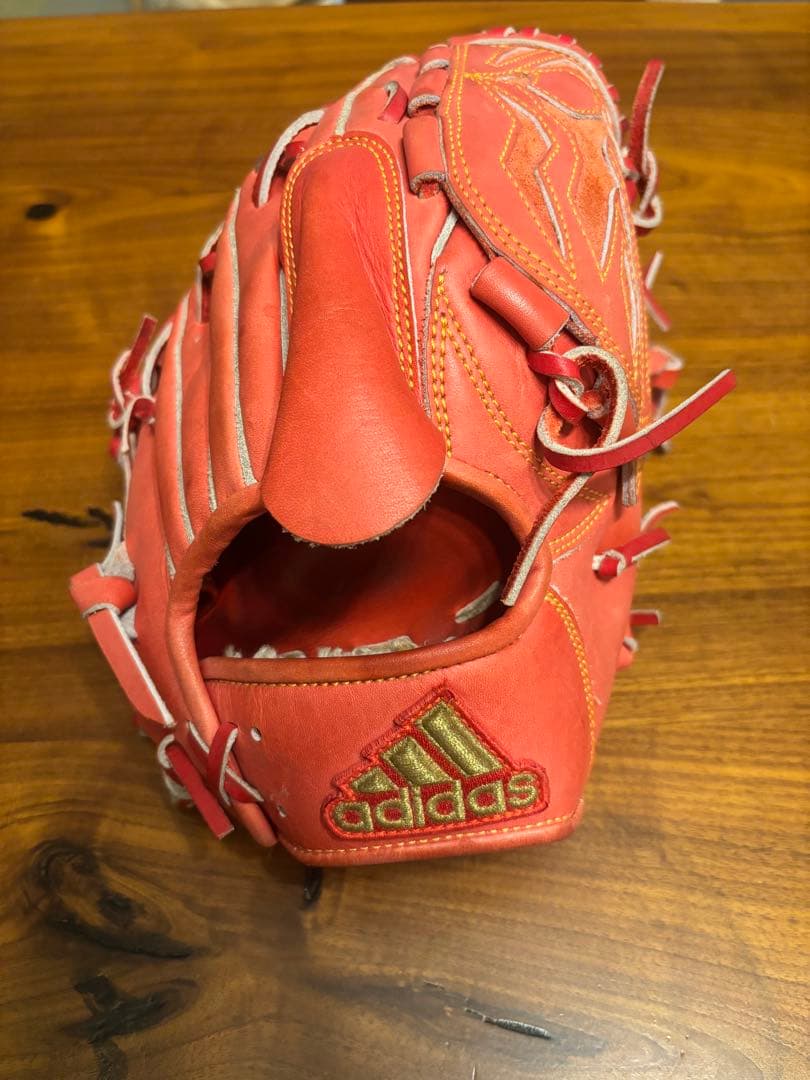adidas 軟式グローブ ピッチャー用　赤 M球 KENKO BALL付き