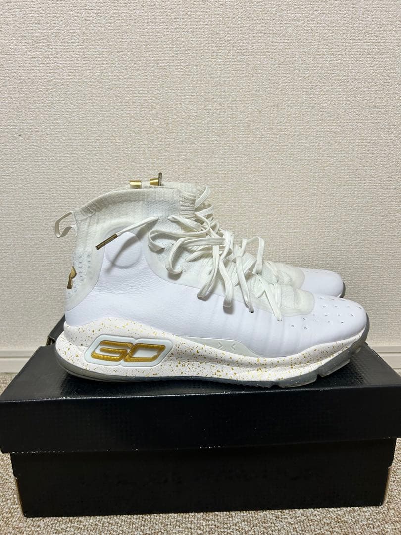 Under Armour Curry 4 ホワイト/ゴールド　26cm