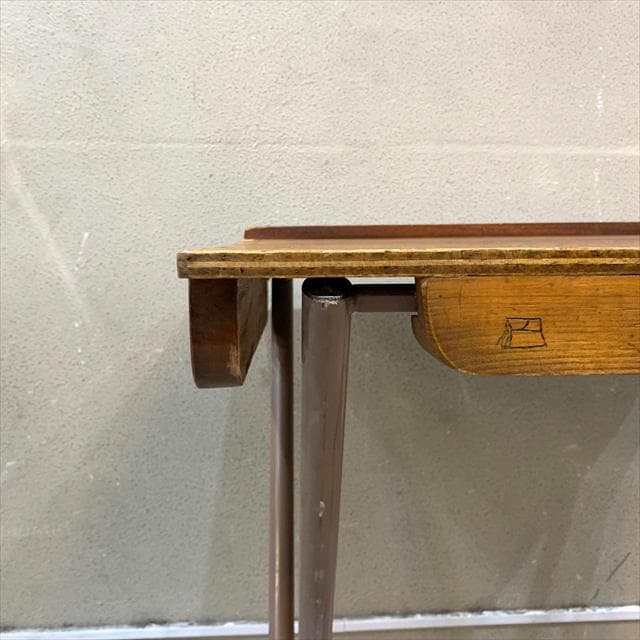 ヴィンテージのフォールディングデスク②
