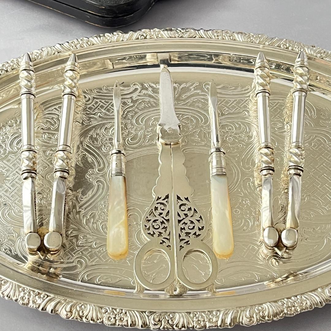 【英国】 グレープシザー / ナッツクラッカー / ピッカー【白蝶貝】