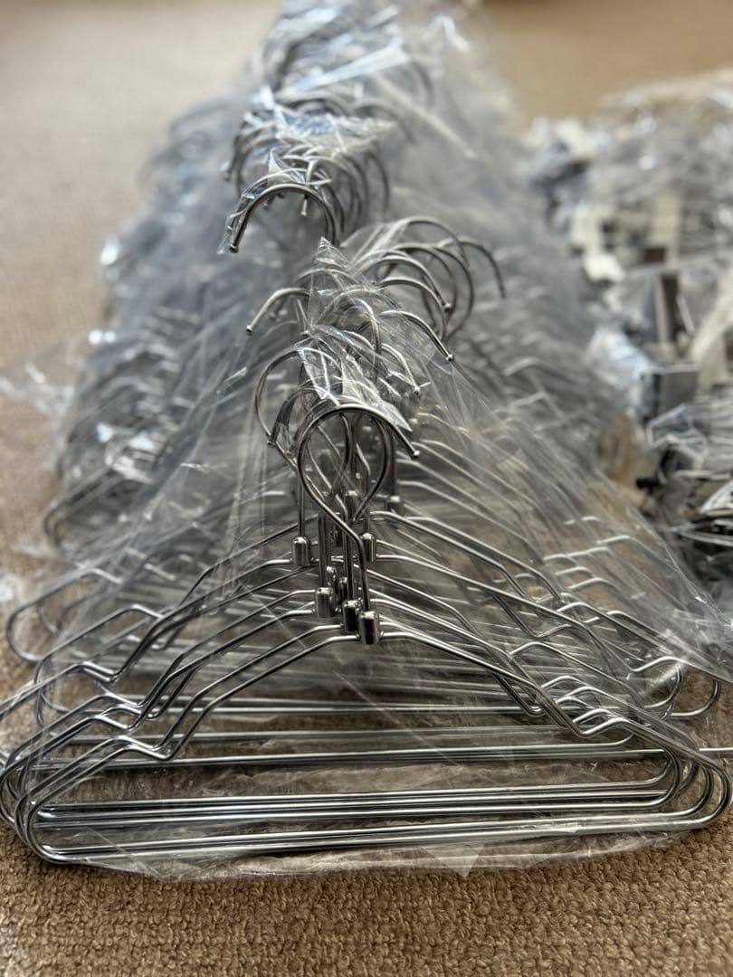 新古品！子供用 ハンガー 首振り まとめ売り 120本＋40本スチール 業務用