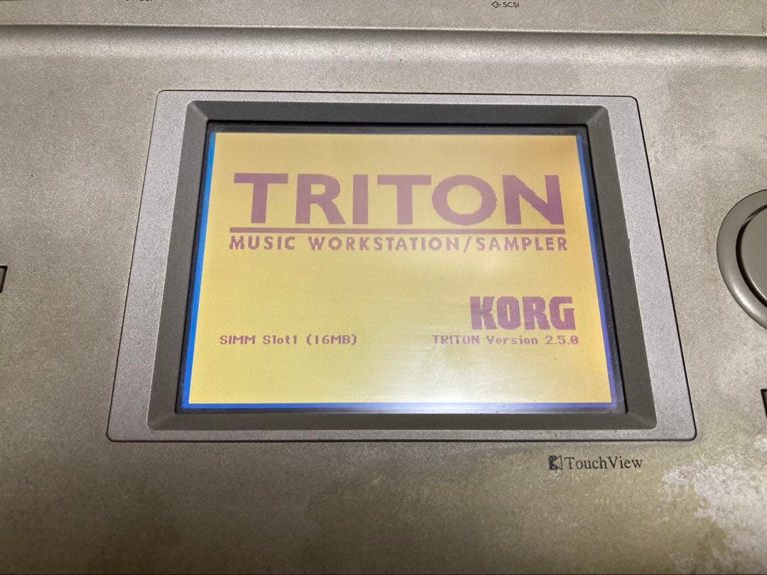 KORG TRITON シンセサイザー 61鍵 コルグ キーボード 0709