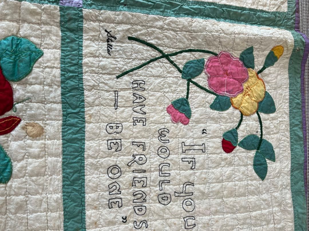 アンティークキルト✴︎刺繍キルト✴︎アップリケキルト