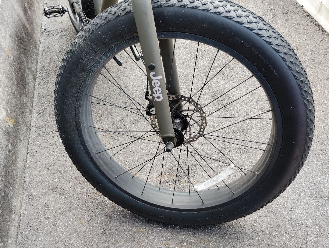 Jeep ファットバイク オリーブグリーン　26インチ