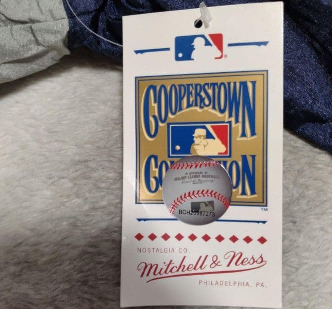 半額セール！MLB UNDENIA WINDBREAKER（ＮＹヤンキース３XL