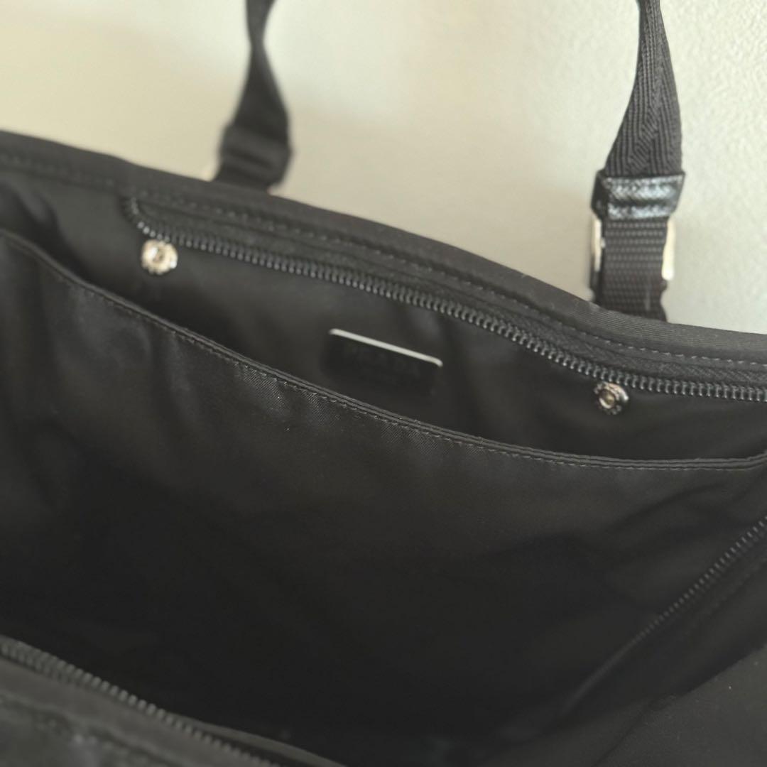 PRADA RE-NYLON トライアングル ロゴ ペットキャリー バッグ