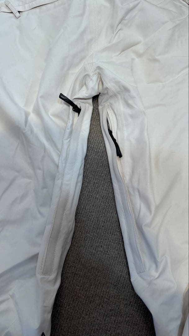 VOLCOM スノーボードウェア パンツ　白