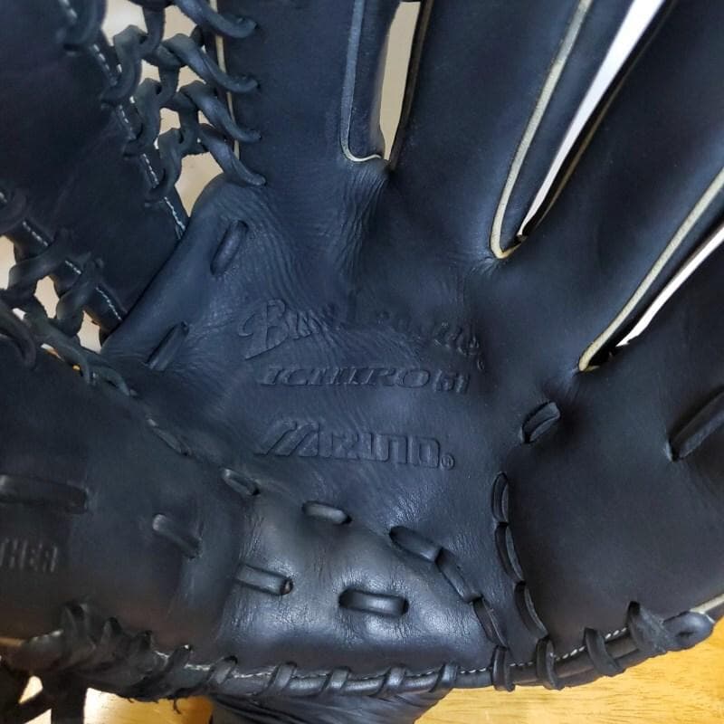 ミズノ イチローモデル 限定 ICHIRO51 プラチナ 外野用 軟式グローブ