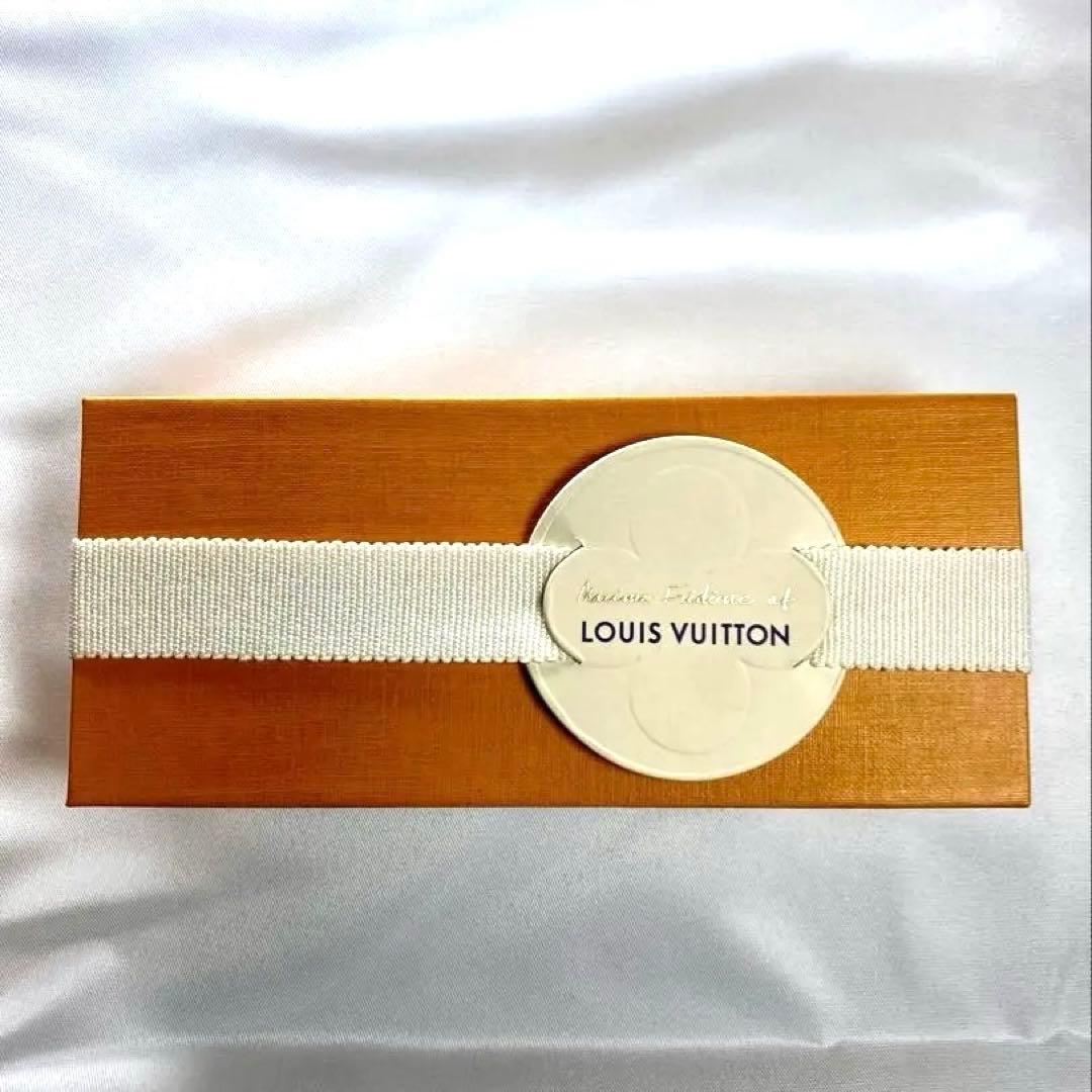 bee kind【日本未発売】ルイ・ヴィトン ミルク/ダークチョコレート