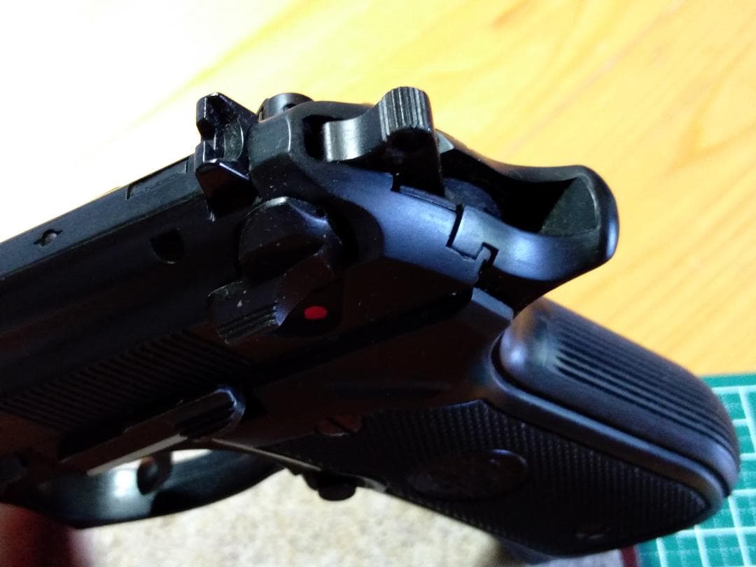 モデルガン Beretta HW樹脂製 発火モデル ベレッタブルーイング対応