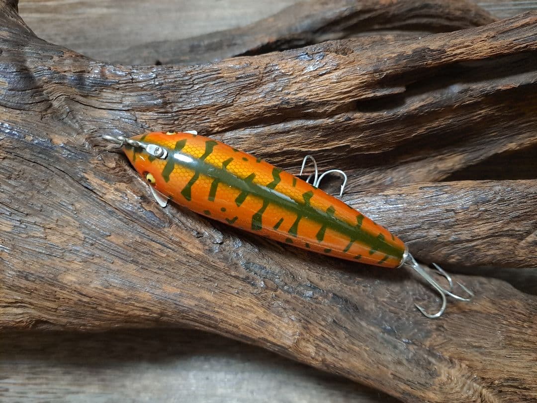 道楽　DOWLUCK　ドウラク　ドライビングミノー　14KCD