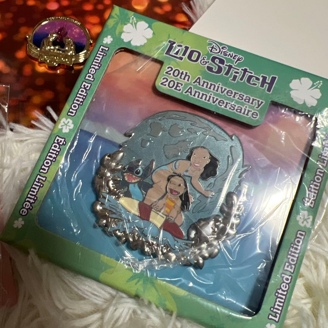 ディズニー　ピンバッジ