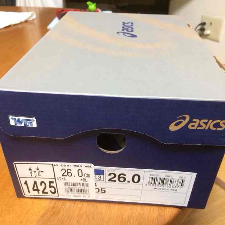 asicsのスパイク