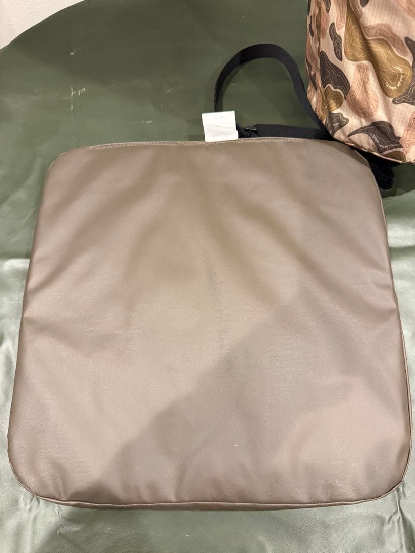 ネルデザインワークBOMBE&BOMBEmini & レジャーシート3点未使用