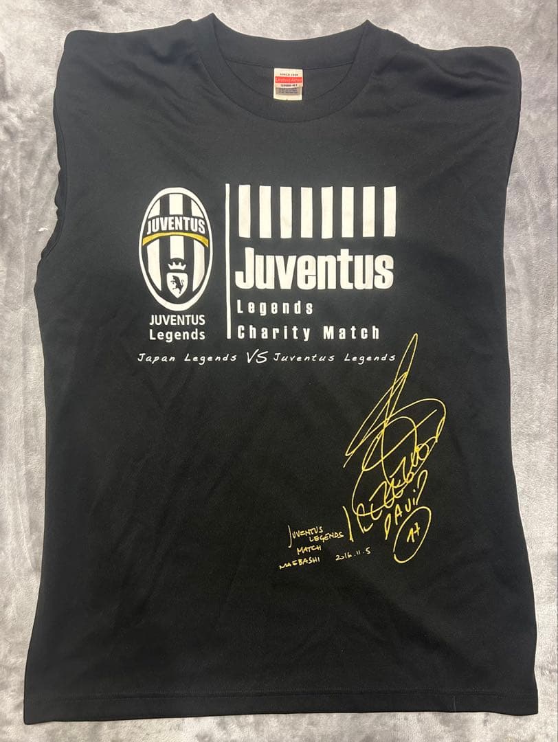 レア❗️トレゼゲ選手サイン入り ユベントスレジェンズ チャリティー限定シャツ