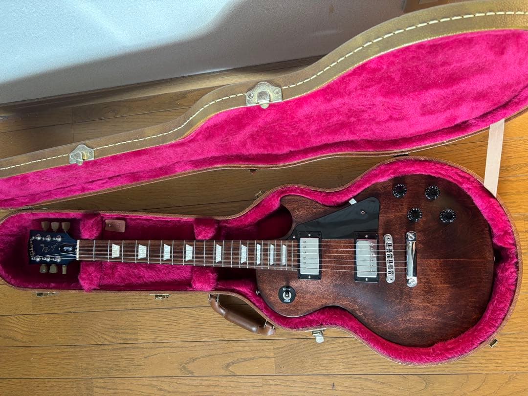 Gibson Les Paul Studio 2016 ハードケース付き