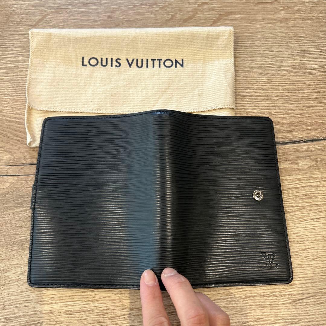 ルイヴィトン　エピ　手帳カバー